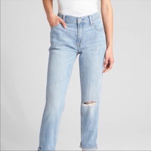 NWT Gap girlfriend fit jeans